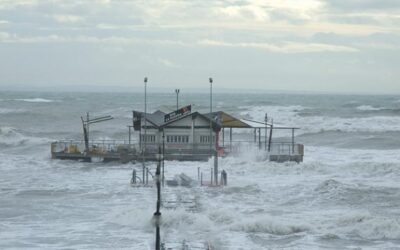 SCIROCCATA E ALTA MAREA: ANCHE A LIGNANO LA FURIA SI E'SCATENATA