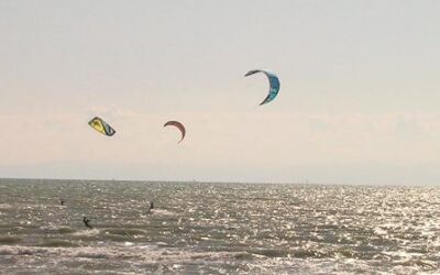 BORA & SOLE DOMENICA 11 APRILE: KITERS SCATENATI A LIGNANO PINETA