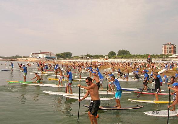 II LIGNANO SUP RACE UN SUCCESSO CON 87 PARTECIPANTI E IL CAMPIONE LOCALE DAVIDE CODOTTO PRIMO ALL'AR