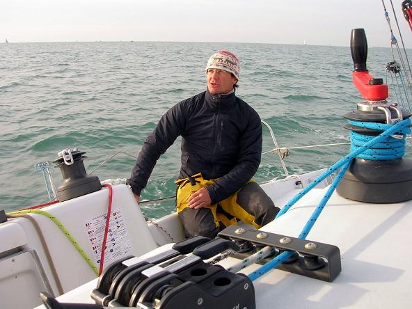 VELA IN SOLITARIO: ANDREA CARACCI INIZIA LA SECONDA TAPPA DELLA MINI TRANSAT