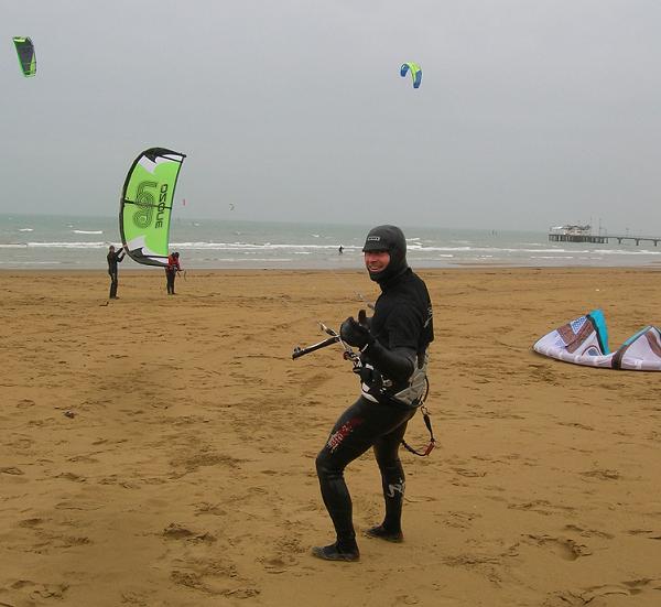 KITE E WINDSURF SEMPRE IN FESTA ANCHE CON ...LA GELIDA BORA