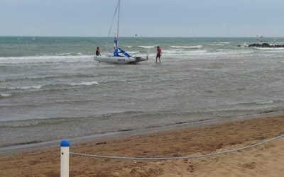 6 GIUGNO A LIGNANO RIVIERA SI RIVEDONO VELE E WINDSURF