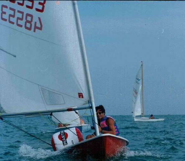 DOPO 40 ANNI VENDE BARCHETTA A VELA PER IMPOSSIBILITA' DI UTILIZZO A LIGNANO...CITTA'DI MARE