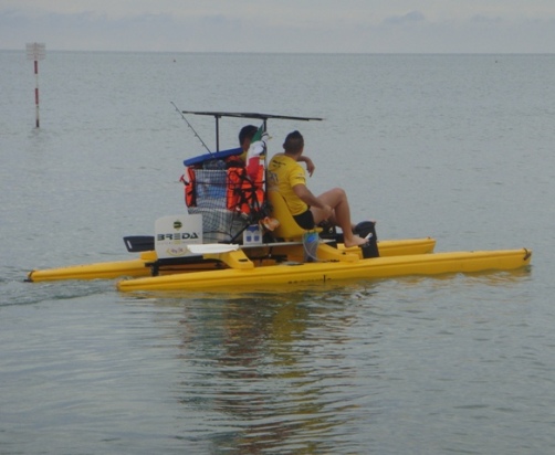 NAVIGAZIONE A PEDALI LIGNANO-MOLFETTA: ALESSIO E ANTONIO HANNO RAGGIUNTO PILA