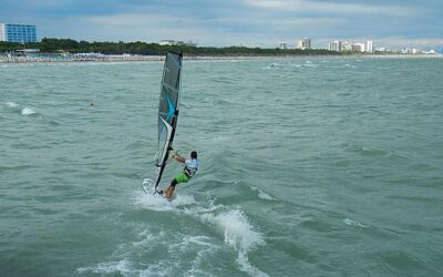 DOPO LO SCIROCCO, BORA A LIGNANO IL 14 AGOSTO, GLI SPORT D'ACQUA FREMONO