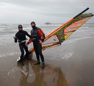 MALTEMPO E BORA A 40 NODI NON SCORAGGIANO I WINDSURFISTI LIGNANESI