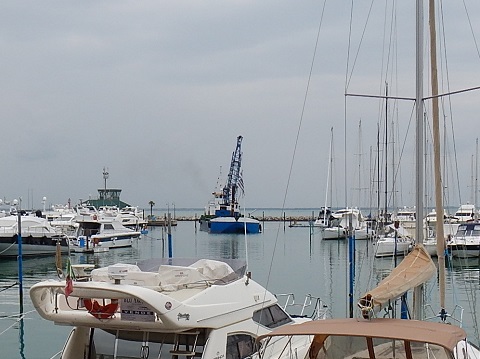 DRAGAGAGGI: PORTO LIGNANO CONCLUSI, IN CORSO MARINA PUNTA FARO