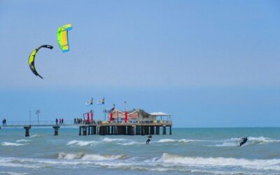 SCIROCCO E SOLE A LIGNANO: KITE E WINDSURF IN FESTA