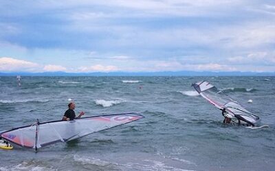 Bora e sole esaltano i windsurfisti e kiters il 15 luglio 2017