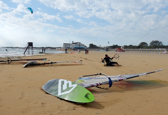 ancora Bora a Lignano venerdì 6 ottobre 2017: e ancora festa in mare per kitesurf e windsurf