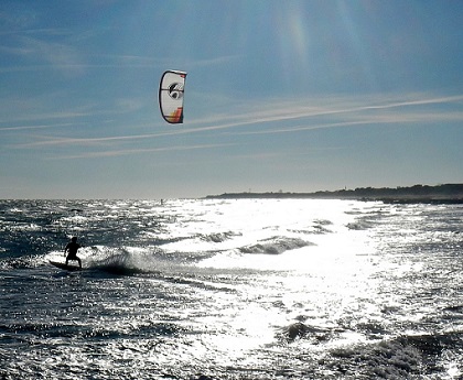 ...ANCORA GIORNI DI BORA: ANCORA FESTA IN ACQUA PER GLI SPORT DI MARE