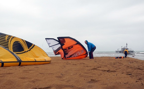Scirocco e pioggia: a Lignano si esce in mare 01.03.2020