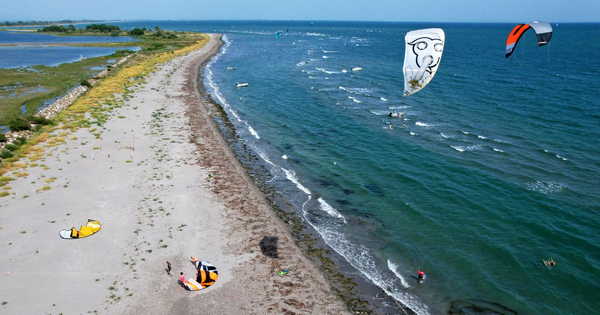 Kite, sole e brezze ... fermento di attività a Lignano