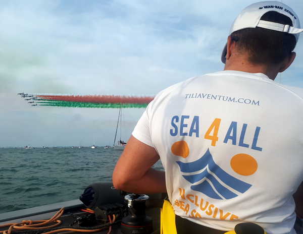 AirShow4All a bordo di Càpita: lo spettacolo visto dal mare