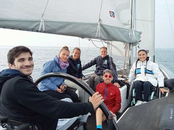 Obiettivo 3 a bordo a veleggiare - Sea4All