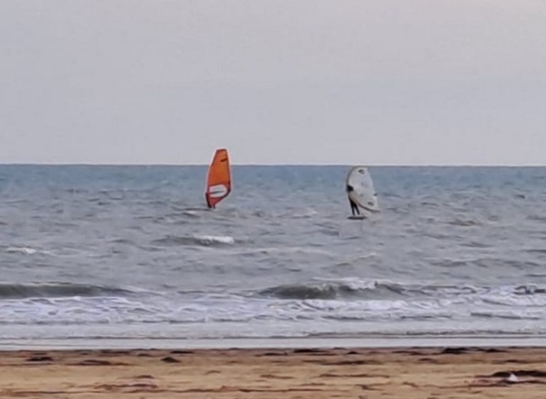 Bora a Lignano: ... sempre festa in mare con tavole e vele 29.11.2022