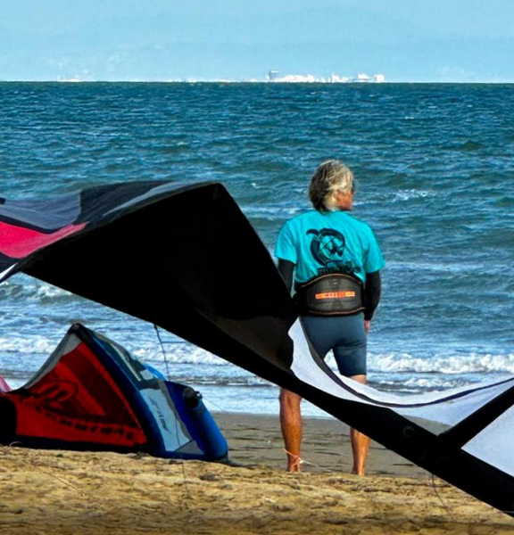 Lignano e la Bora: lo spettacolo coloratissimo di tavole e vele mercoledì 4 ottobre