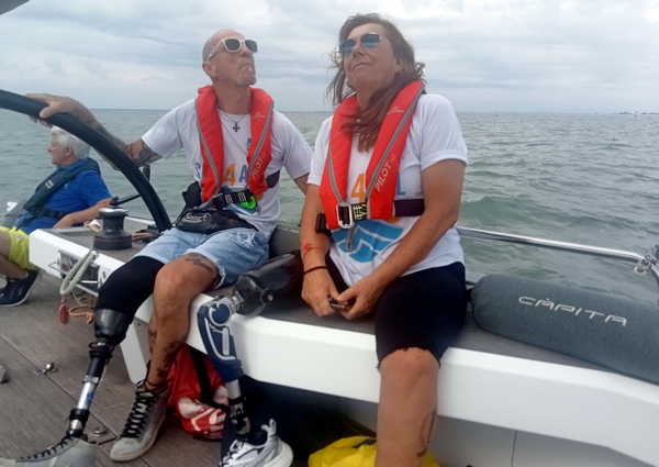 I poliedrici e affiatatissimi Antonella e Remo a bordo di Càpita