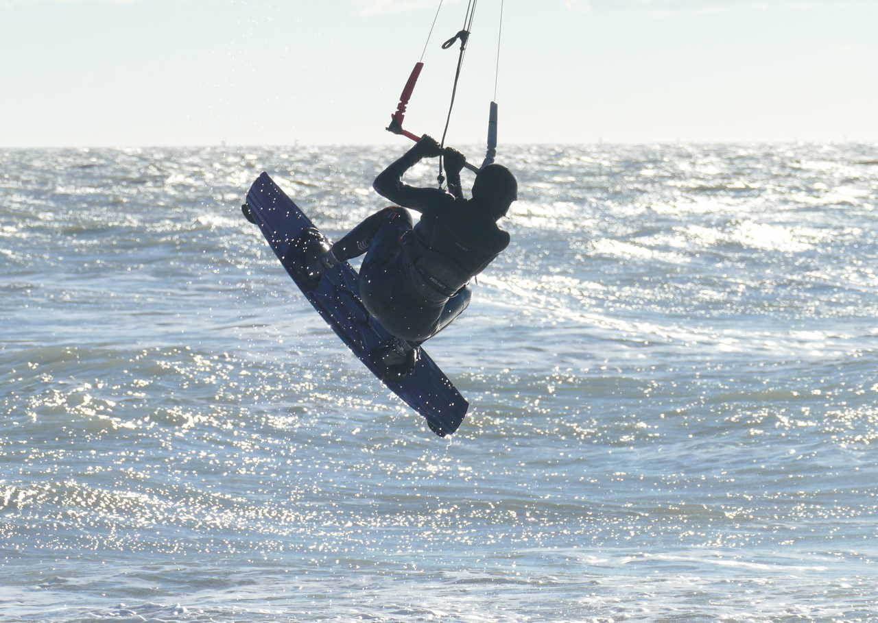 Gennaio ventoso e splendente a Lignano il richiamo ideale per windsurf e kitesurf