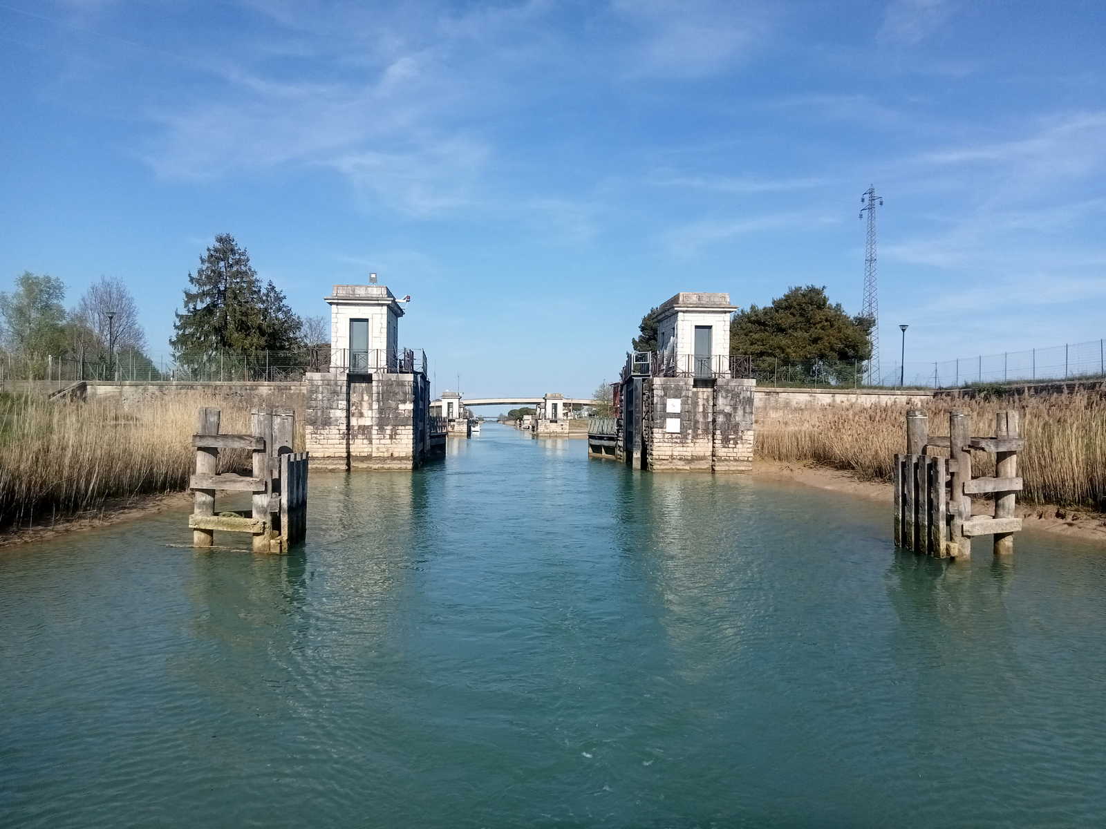 Pasquetta felice esplorando laguna, canali, mare e assaporando le prelibatezze del Fiuli Venezia Giulia Pasquetta felice esplorando laguna, canali, mare e assaporando le prelibatezze del Fiuli Venezia Giulia